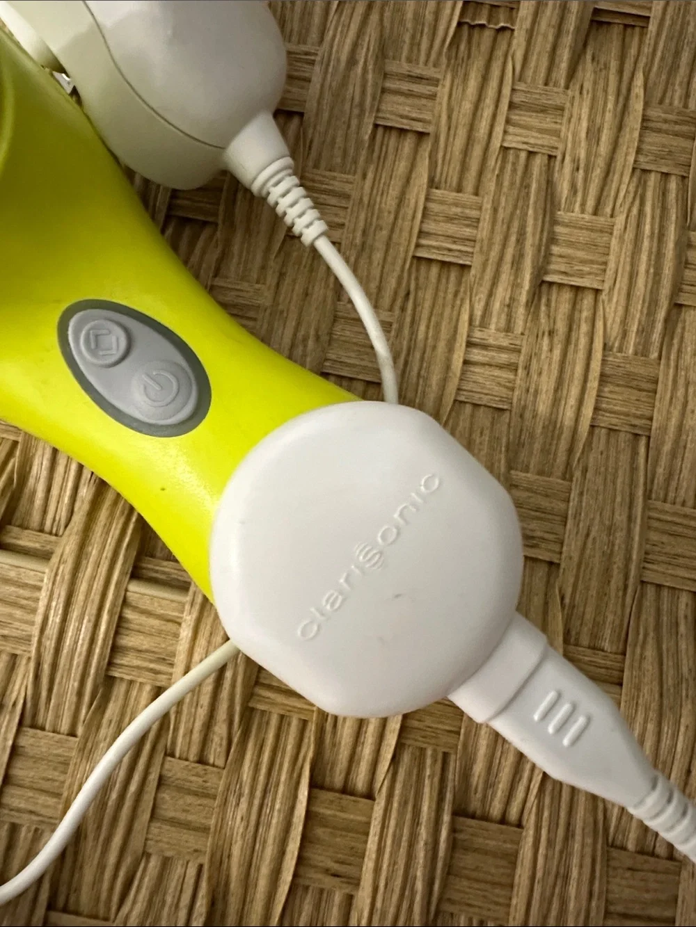 Clarisonic Facial Cleansing Brush with Charger and Brush Head